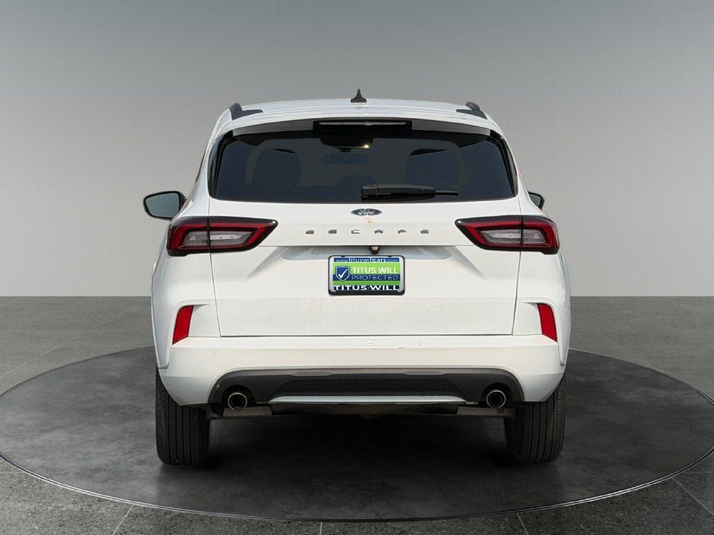 Used 2023 Ford Escape ST-Line FWD image 9