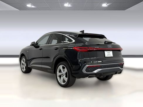 Used 2025 Audi Q5 Premium Plus w/ Premium Plus AWD/4WD image 3