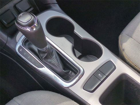 Certified 2018 Chevrolet Cruze LS image 16