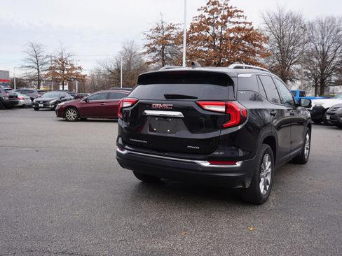 Used 2022 GMC Terrain SLT image 4