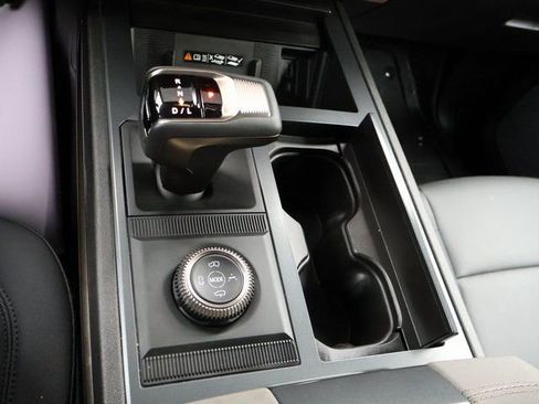 Certified 2025 GMC Hummer EV 2X AWD/4WD image 38