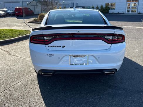 Used 2020 Dodge Charger SXT w/ Blacktop Package image 7