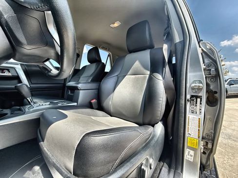 Used 2022 Toyota 4Runner SR5 Premium AWD/4WD image 11