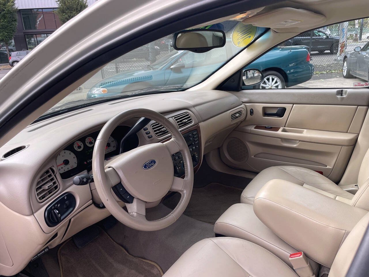 Used 2005 Ford Taurus SEL FWD image 13