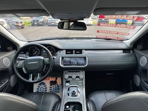 Used 2018 Land Rover Range Rover Evoque SE Premium AWD/4WD image 12