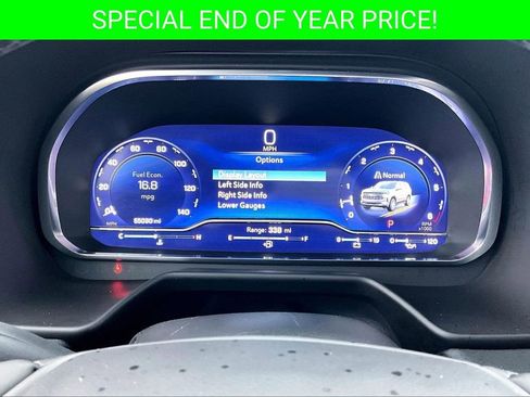 Used 2024 Chevrolet Suburban Premier image 13