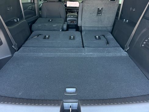 New 2026 Chevrolet Traverse LT FWD image 16