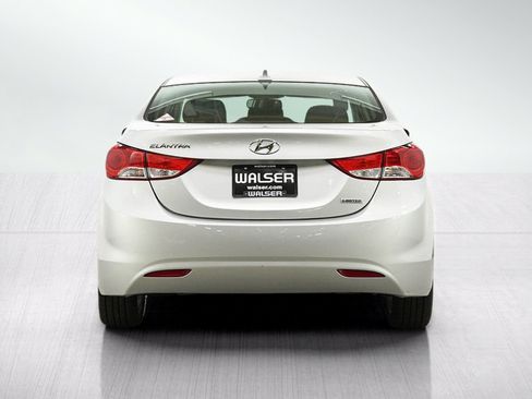 Used 2013 Hyundai Elantra Limited FWD image 4