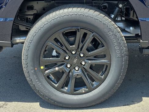 Used 2025 Ford F150 Platinum w/ FX4 Off-Road Package image 7