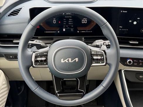New 2026 Kia Carnival EX FWD image 21