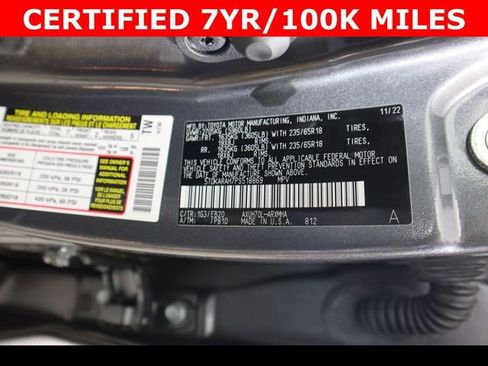 Used 2023 Toyota Highlander XLE FWD image 29