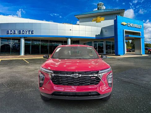 New 2026 Chevrolet Trax RS w/ Driver Confidence Package FWD image 7