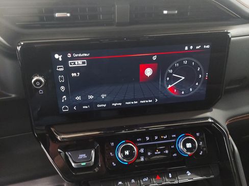 Used 2022 GMC Sierra 1500 AT4 w/ AT4 Preferred Package AWD/4WD image 13