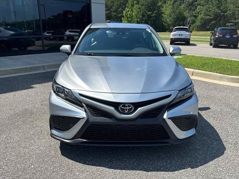 Used 2024 Toyota Camry SE FWD image 2