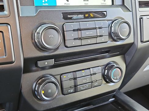 Used 2018 Ford F150 XL w/ Equipment Group 101A Mid image 15