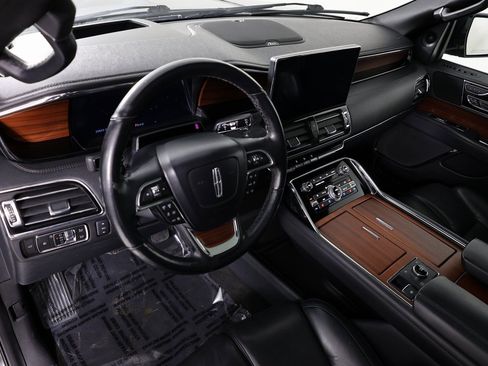 Used 2023 Lincoln Navigator Reserve AWD/4WD image 23