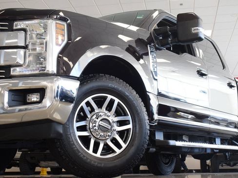 Used 2018 Ford F250 Lariat w/ Lariat Ultimate Package RWD image 10