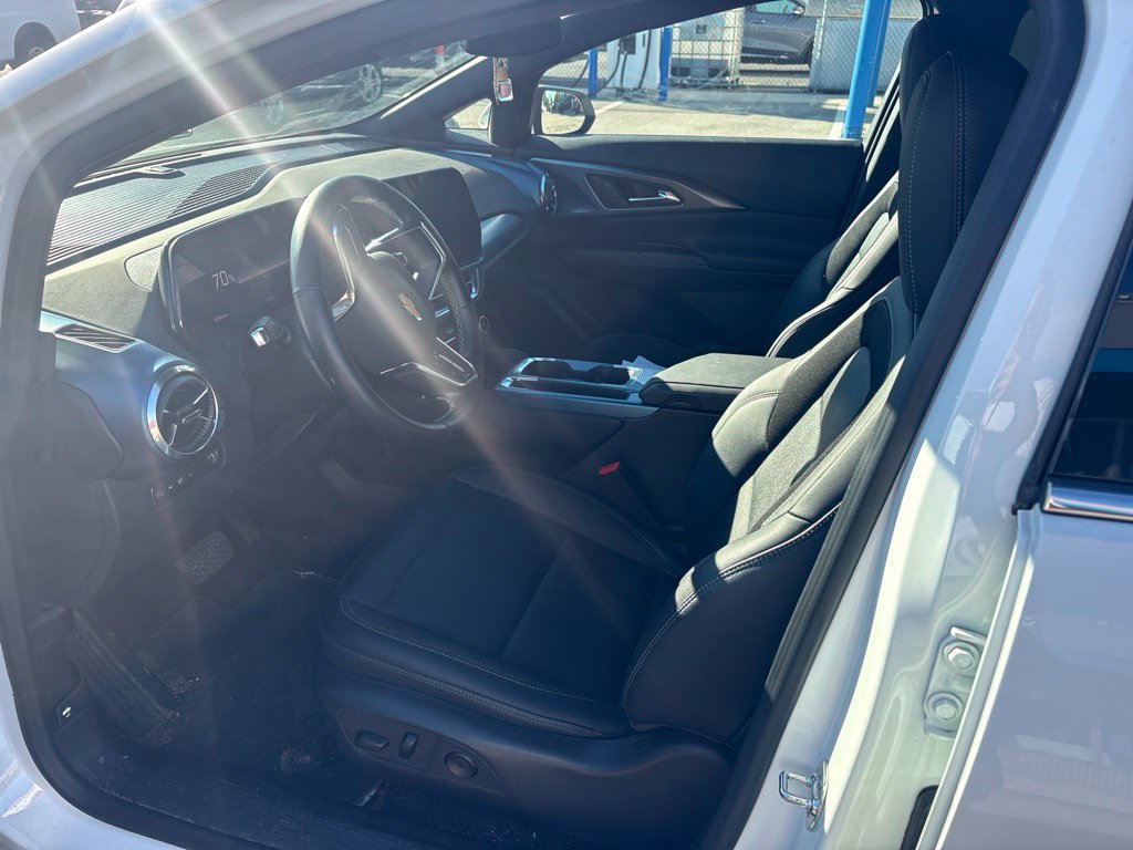 Used 2024 Chevrolet Equinox EV LT AWD/4WD image 13