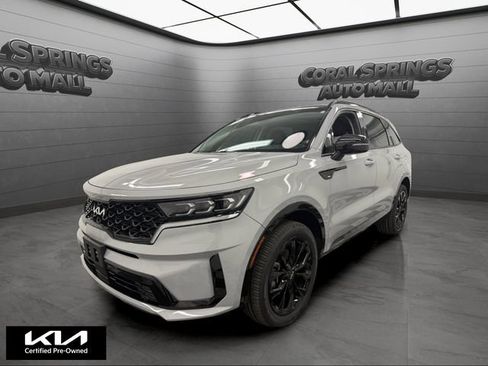 Certified 2023 Kia Sorento SX AWD/4WD image 1