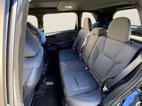 Used 2025 Subaru Forester Premium image 21