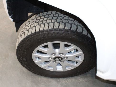 Used 2024 Toyota Tacoma SR5 image 39