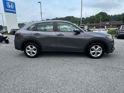 Used 2024 Honda HR-V LX image 3