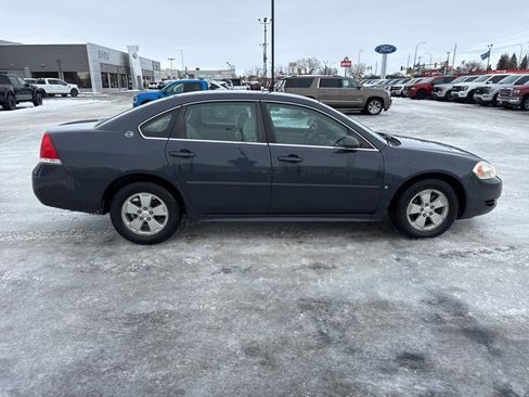 Used 2009 Chevrolet Impala LT image 9