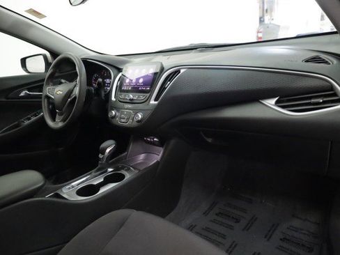 Used 2024 Chevrolet Malibu LS image 23