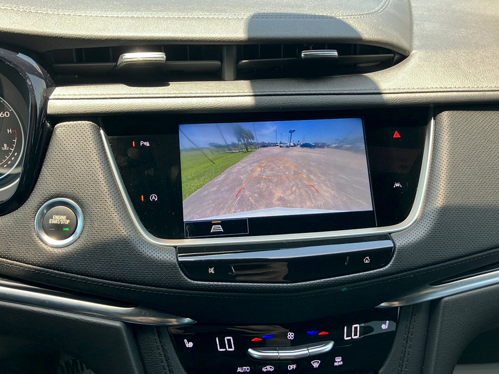 Used 2023 Cadillac XT6 Luxury w/ LPO, Floor Liner Package FWD image 31