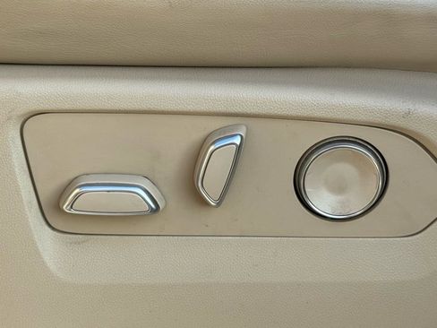 Certified 2023 Cadillac Escalade Premium Luxury w/ Performance Package image 20