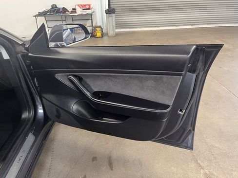 Used 2020 Tesla Model 3 Standard Range Plus image 12