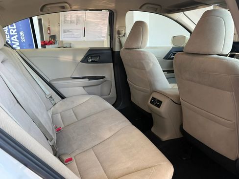 Used 2015 Honda Accord Hybrid Sedan image 25