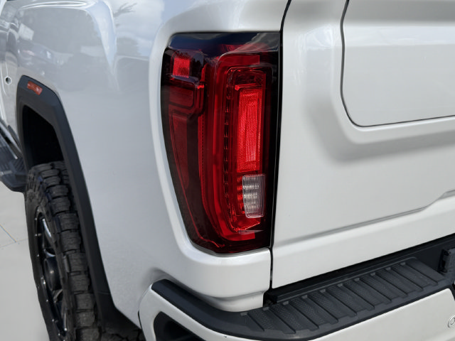 Used 2019 Ford F350 Platinum w/ Platinum Ultimate Package AWD/4WD image 19