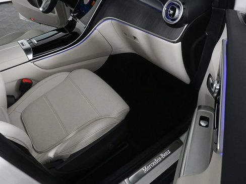 Used 2026 Mercedes-Benz GLC 300 4MATIC image 22