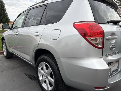 Used 2008 Toyota RAV4 Limited AWD/4WD image 10