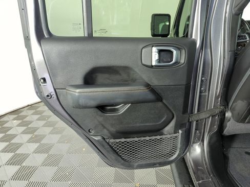 Used 2021 Jeep Gladiator Overland AWD/4WD image 26