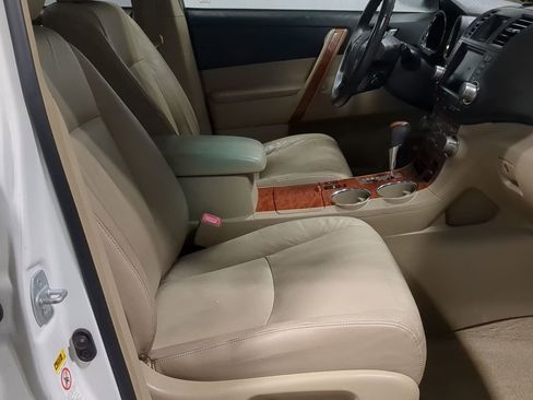 Used 2010 Toyota Highlander Limited image 35