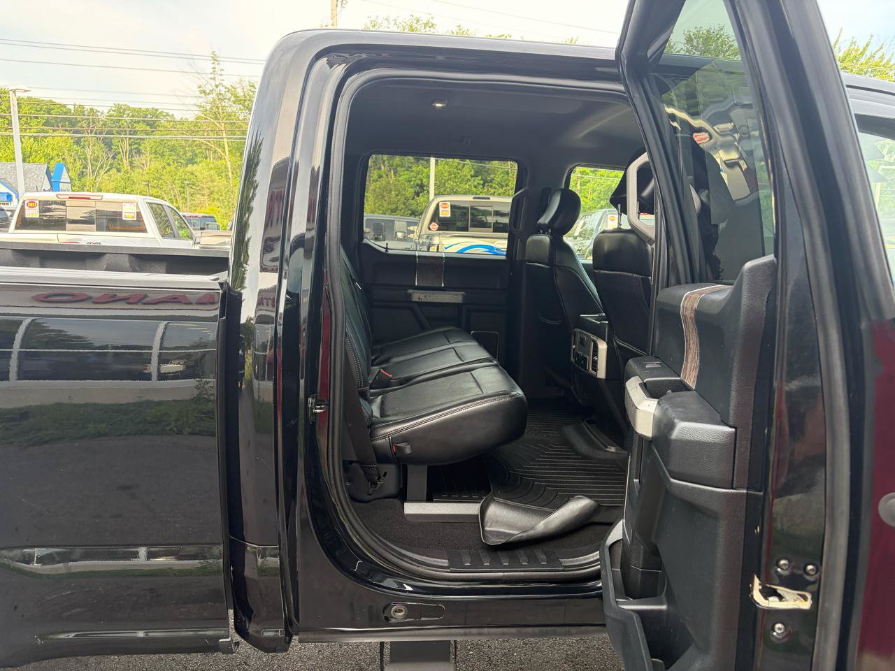 Used 2019 Ford F350 Lariat w/ Lariat Ultimate Package AWD/4WD image 45