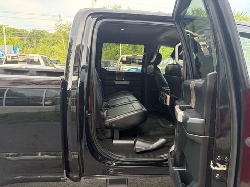 Used 2019 Ford F350 Lariat w/ Lariat Ultimate Package AWD/4WD image 45