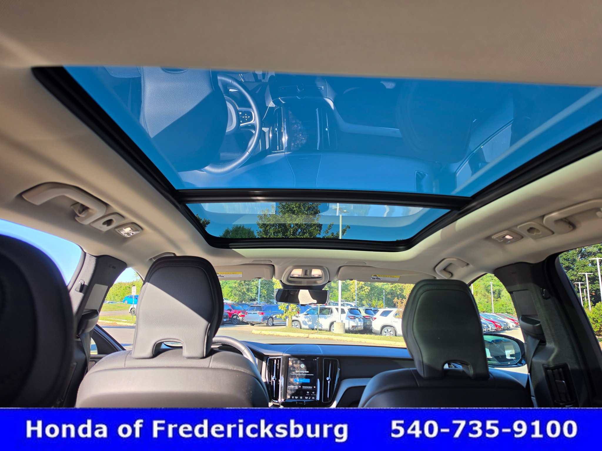 Used 2025 Volvo XC60 T8 Plus w/ Protection Package Premier AWD/4WD image 56