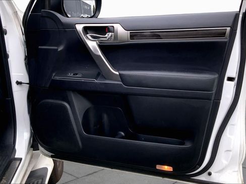 Certified 2023 Lexus GX 460 Premium w/ Premium Package AWD/4WD image 23