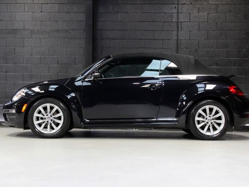 Used 2018 Volkswagen Beetle 2.0T S w/ Style & Comfort Package image 3