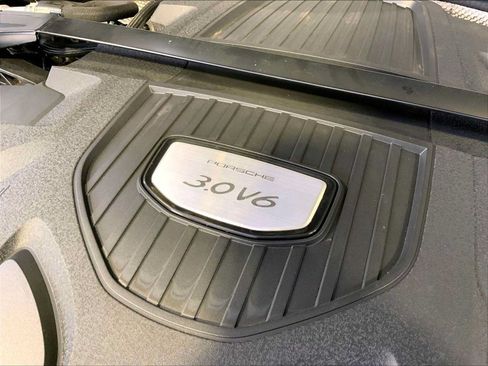 Certified 2019 Porsche Panamera 4 AWD/4WD image 33