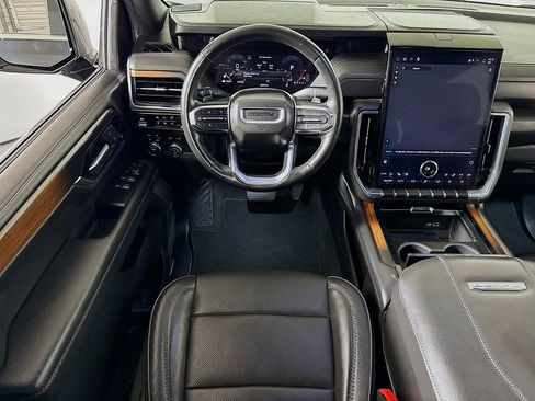 Certified 2025 GMC Yukon Denali AWD/4WD image 21