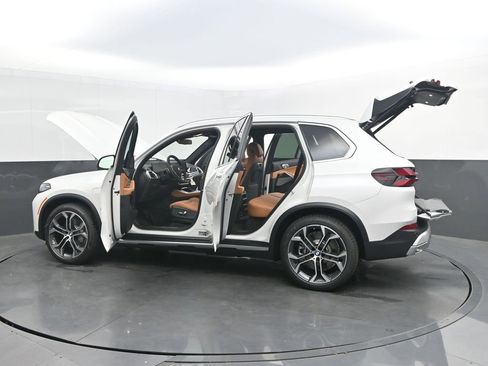 New 2026 BMW X5 xDrive50e AWD/4WD image 51