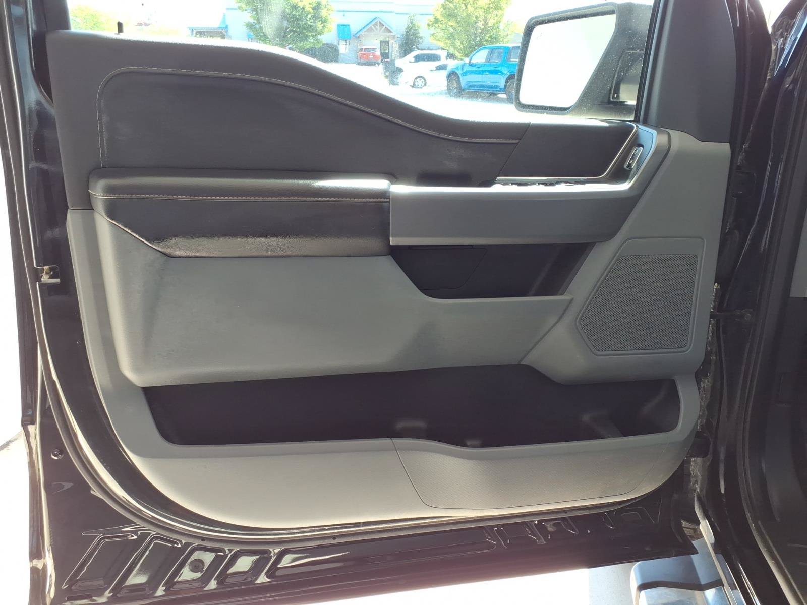 Used 2025 Ford F150 XLT w/ Equipment Group 301A Standard AWD/4WD image 5