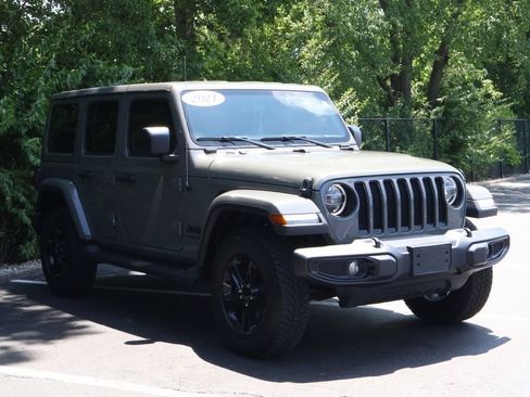 Used 2021 Jeep Wrangler Unlimited Sahara AWD/4WD image 10