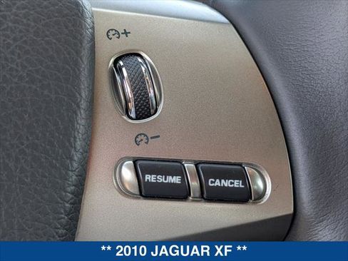 Used 2010 Jaguar XF Luxury RWD image 15