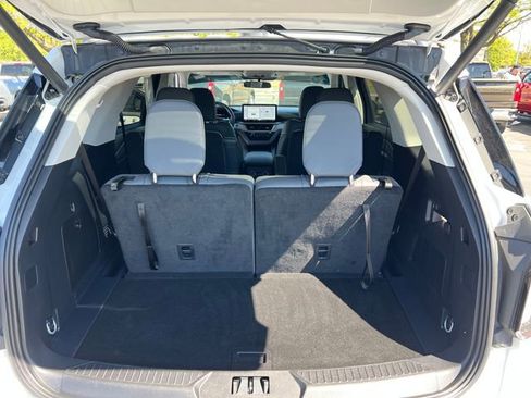 Used 2026 Ford Explorer Active w/ Active Comfort Package AWD/4WD image 21