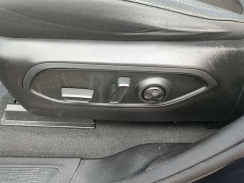 Used 2023 Jeep Grand Cherokee Laredo w/ Luxury Tech Group I image 24